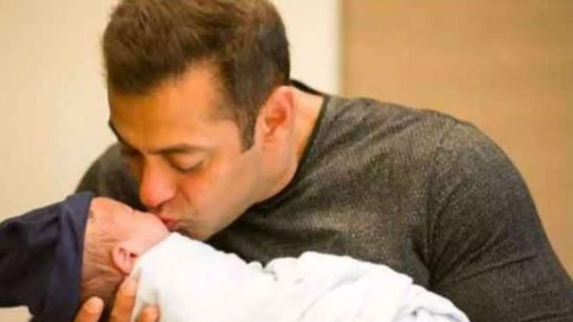 ਜਲਦੀ ਸਲਮਾਨ ਖਾਨ ਦੇ ਬੱਚਿਆਂ ਦਾ ਮੂਹ ਦੇਖਣਗੇ ਪ੍ਰਸ਼ੰਸਕ