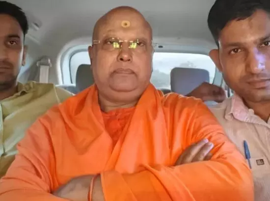 ਦਿੱਲੀ ਦਾ ਡਰਟੀ ਬਾਬਾ ਚੈਤਨਿਆਨੰਦ ਆਗਰਾ ਤੋਂ ਗ੍ਰਿਫ਼ਤਾਰ ਦਿੱਲੀ ਦਾ ਡਰਟੀ ਬਾਬਾ ਚੈਤਨਿਆਨੰਦ ਆਗਰਾ ਤੋਂ ਗ੍ਰਿਫ਼ਤਾਰ