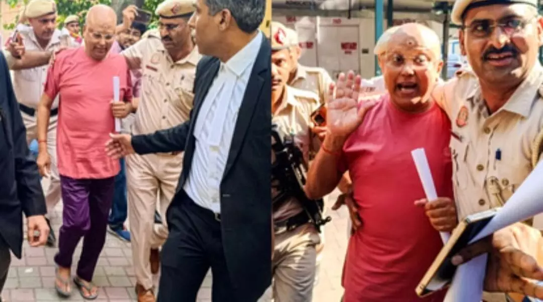 Chaitanyanand Sarswati: : ਦਿੱਲੀ ਦਾ ਲੁੱਚਾ ਬਾਬਾ ਚੈਤਨਿਆਨੰਦ ਸਰਸਵਤੀ 5 ਦਿਨਾਂ ਦੀ ਹਿਰਾਸਤ ਵਿੱਚ Chaitanyanand Sarswati: : ਦਿੱਲੀ ਦਾ ਲੁੱਚਾ ਬਾਬਾ ਚੈਤਨਿਆਨੰਦ ਸਰਸਵਤੀ 5 ਦਿਨਾਂ ਦੀ ਹਿਰਾਸਤ ਵਿੱਚ