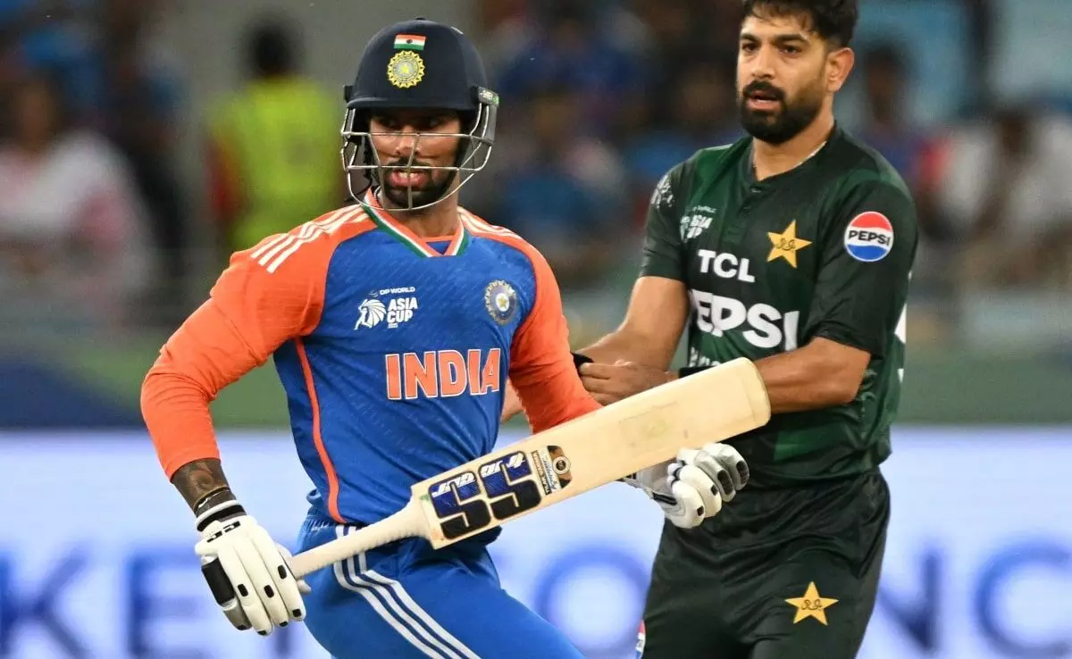 India Vs Pakistan Final: ਭਾਰਤ ਨੇ ਪਾਕਿਸਤਾਨ ਨੂੰ ਦਿੱਤੀ ਕਰਾਰੀ ਮਾਤ, ਏਸ਼ੀਆ ਕੱਪ ਦੀ ਟਰਾਫ਼ੀ ਕੀਤੀ ਆਪਣੇ ਨਾਮ India Vs Pakistan Final: ਭਾਰਤ ਨੇ ਪਾਕਿਸਤਾਨ ਨੂੰ ਦਿੱਤੀ ਕਰਾਰੀ ਮਾਤ, ਏਸ਼ੀਆ ਕੱਪ ਦੀ ਟਰਾਫ਼ੀ ਕੀਤੀ ਆਪਣੇ ਨਾਮ