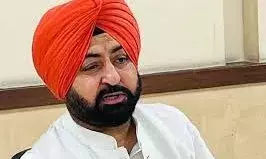 ਮਰੀ ਮੁਰਗੀ ਦਾ ਵੀ ਮਿਲੇਗਾ ਹੁਣ 100 ਰੁਪਏ ਮੁਆਵਜ਼ਾ: ਕੈਬਨਿਟ ਮੰਤਰੀ ਹਰਦੀਪ ਮੁੰਡੀਆਂ