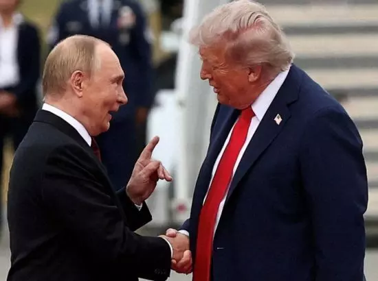 ਟਰੰਪ ਦੀ ਨਵੀਂ ਨੀਤੀ: ਯੂਕਰੇਨ-ਰੂਸ ਜੰਗ ਤੇ ਪਵੇਗਾ ਸਿੱਧਾ ਅਸਰ ਟਰੰਪ ਦੀ ਨਵੀਂ ਨੀਤੀ: ਯੂਕਰੇਨ-ਰੂਸ ਜੰਗ ਤੇ ਪਵੇਗਾ ਸਿੱਧਾ ਅਸਰ