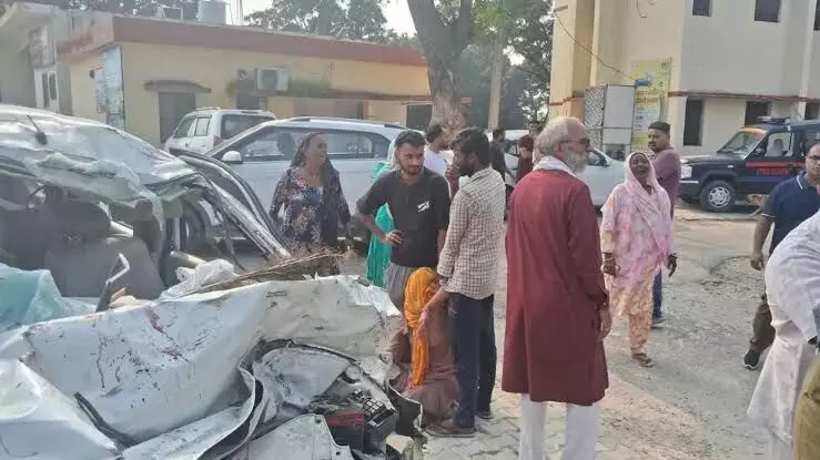 Accident News: ਖੜੇ ਟਰੱਕ ਨਾਲ ਟਕਰਾਈ ਤੇਜ਼ ਰਫ਼ਤਾਰ ਕਾਰ, ਇੱਕੋ ਪਰਿਵਾਰ ਦੇ 6 ਲੋਕਾਂ ਦੀ ਮੌਤ Accident News: ਖੜੇ ਟਰੱਕ ਨਾਲ ਟਕਰਾਈ ਤੇਜ਼ ਰਫ਼ਤਾਰ ਕਾਰ, ਇੱਕੋ ਪਰਿਵਾਰ ਦੇ 6 ਲੋਕਾਂ ਦੀ ਮੌਤ