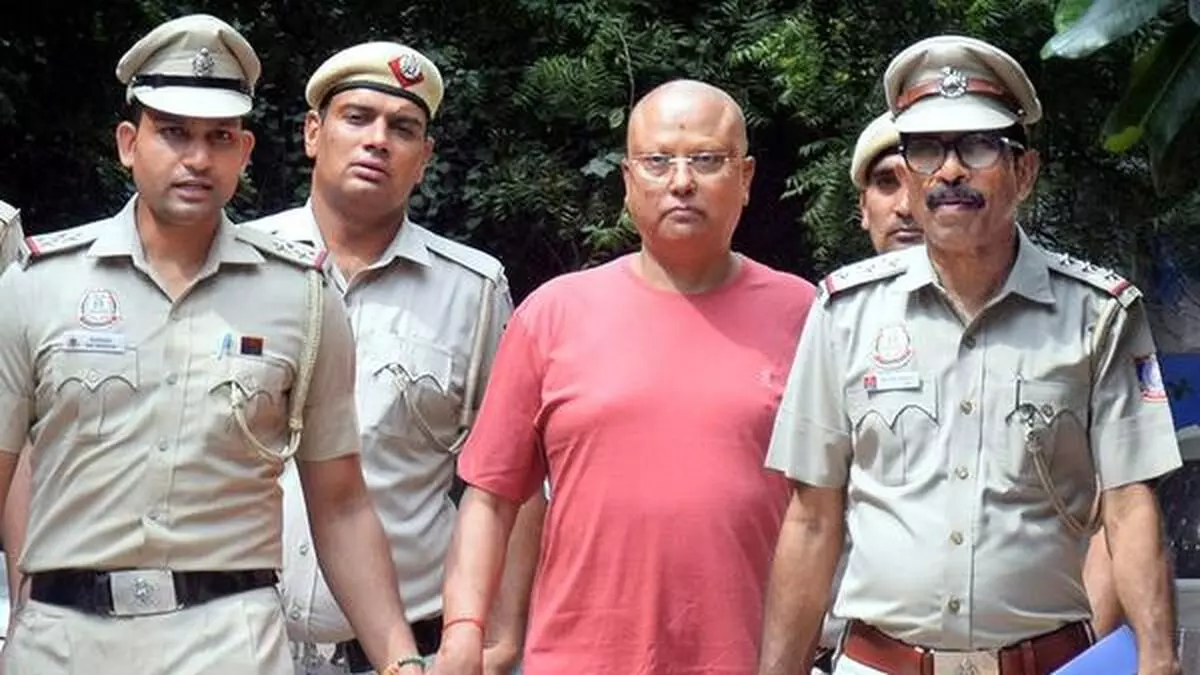 Chaitanyanand: ਦਿੱਲੀ ਦੇ ਲੁੱਚੇ ਬਾਬੇ ਦੇ ਖੁੱਲੇ ਸਾਰੇ ਭੇਤ, ਦੁਬਈ ਦੇ ਸ਼ੇਖ਼ ਨੂੰ ਕੁੜੀਆਂ ਵੇਚਦਾ ਸੀ