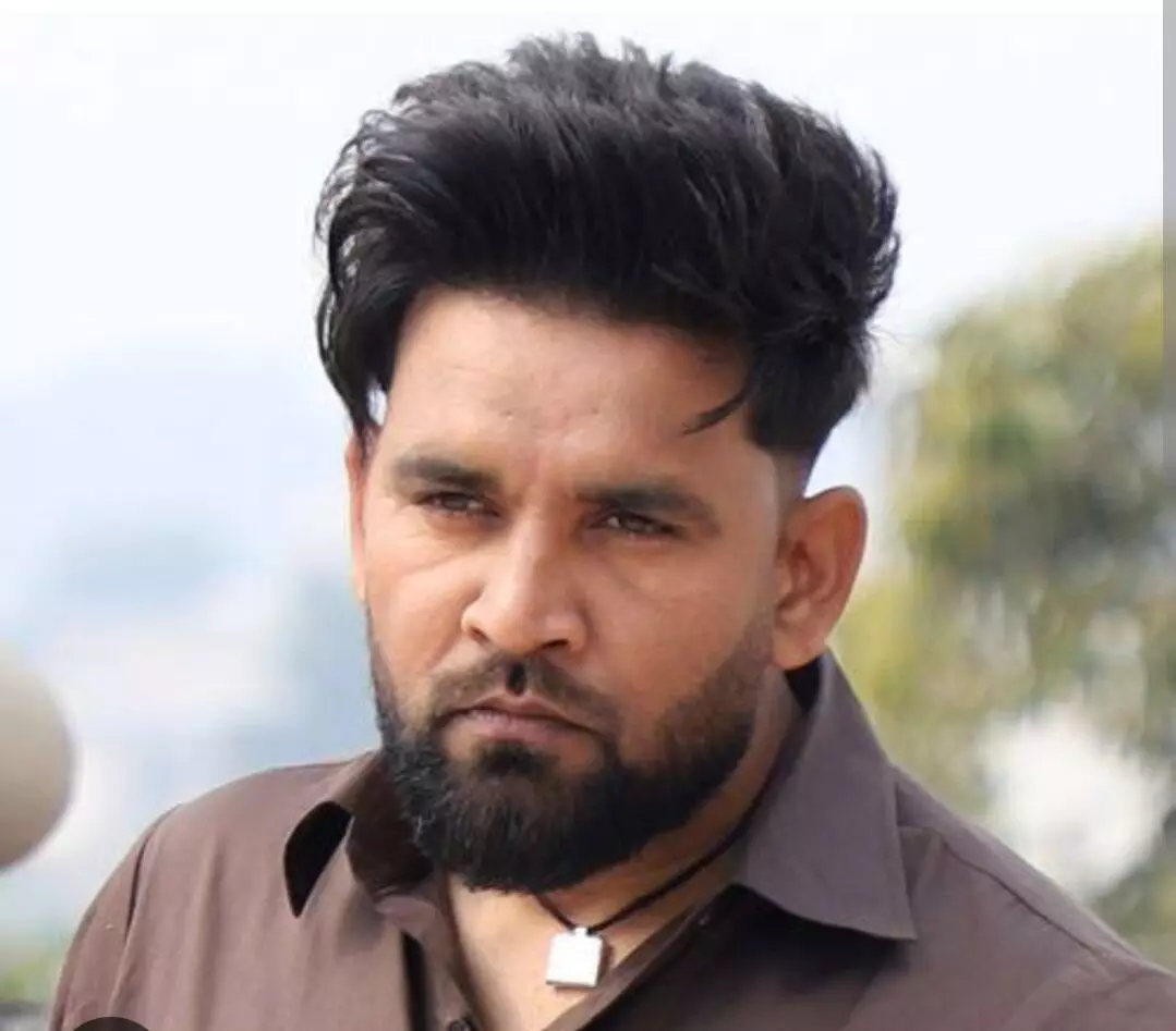 Punjabi Singer: ਹਿੰਦੂ ਸੰਗਠਨਾਂ ਦੇ ਨਿਸ਼ਾਨੇ ਤੇ ਇਹ ਪੰਜਾਬੀ ਗਾਇਕ, ਪਠਾਨਕੋਟ ਵਿੱਚ ਹੋਇਆ ਵਿਰੋਧ