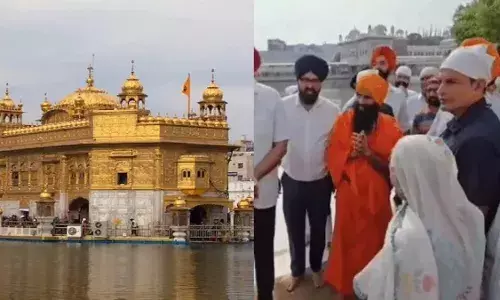 ਬਾਬਾ ਰਾਮਦੇਵ ਨੇ ਦਿਖਾਇਆ ਵੱਡਾ ਦਿਲ: ਹੜ੍ਹ ਪੀੜ੍ਹਤਾਂ ਲਈ ਦਿੱਤੇ 1 ਕਰੋੜ ਰੁਪਏ, ਦਰਬਾਰ ਸਾਹਿਬ ਹੋਏ ਨਤਮਸਤਕ