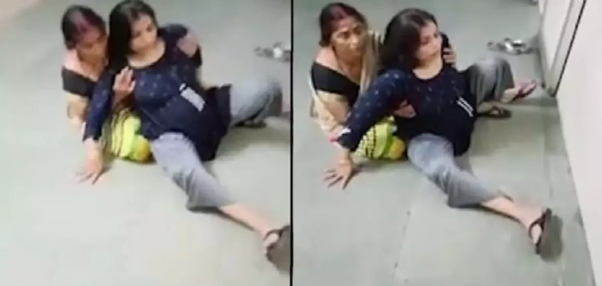 Uttarakhand News: ਹਸਪਤਾਲ ਨੇ ਗਰਭਵਤੀ ਔਰਤ ਨੂੰ ਦਾਖ਼ਲ ਕਰਨ ਤੋਂ ਕੀਤਾ ਇਨਕਾਰ, ਫ਼ਰਸ਼ ਤੇ ਜੰਮਿਆ ਬੱਚਾ