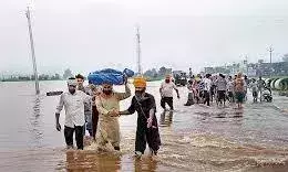 ਭਾਰੀ ਮੀਂਹ ਦੇ ਖ਼ਤਰੇ ਕਾਰਨ ਪ੍ਰਸ਼ਾਸ਼ਨ ਹੋਇਆ ਹਾਈ ਅਲਰਟ ’ਤੇ ਮੁਲਾਜ਼ਮਾਂ ਦੀਆਂ ਅਗਲੇ 3 ਦਿਨਾਂ ਲਈ ਛੁੱਟੀਆਂ ਰੱਦ