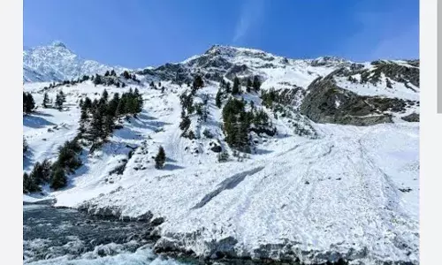 Weather News: ਪਹਾੜਾਂ ਤੇ ਹੋਈ ਪਹਿਲੀ ਬਰਫ਼ਬਾਰੀ, ਪੰਜਾਬ ਸਣੇ ਉੱਤਰ ਭਾਰਤ ਵਿੱਚ ਹਲਕੀ ਠੰਡ