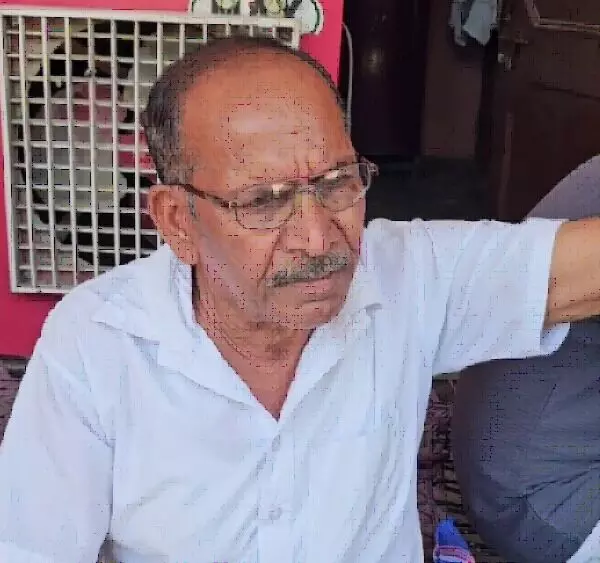 ਸਾਬਕਾ ਫੌਜੀ ਨੂੰ ਏਐਸਆਈ ਵੱਲੋਂ ਬੇਰਹਿਮੀ ਨਾਲ ਮਾਰ ਕੁਟਾਈ ਕਰਨ ਤੇ ਬਾਹਾਂ ਬੰਨ ਕੇ ਪੰਜ ਘੰਟੇ ਇਧਰ-ਉਧਰ ਘੁਮਾਉਣ ਦੇ ਦੋਸ਼ ਸਾਬਕਾ ਫੌਜੀ ਨੂੰ ਏਐਸਆਈ ਵੱਲੋਂ ਬੇਰਹਿਮੀ ਨਾਲ ਮਾਰ ਕੁਟਾਈ ਕਰਨ ਤੇ ਬਾਹਾਂ ਬੰਨ ਕੇ ਪੰਜ ਘੰਟੇ ਇਧਰ-ਉਧਰ ਘੁਮਾਉਣ ਦੇ ਦੋਸ਼