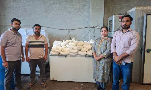 ਫੂਡ ਸੇਫਟੀ ਟੀਮ ਨੇ ਭੋਜਨ ਮਿਲਾਵਟ ਵਿਰੁੱਧ ਵੱਡੀ ਕਾਰਵਾਈ ਕੀਤੀ, ਚੁਟਹਿਰਾ ਪਿੰਡ ਵਿੱਚ ਡੇਅਰੀ ਯੂਨਿਟ ਤੇ ਛਾਪਾ ਮਾਰਿਆ, 225 ਕਿਲੋਗ੍ਰਾਮ ਸ਼ੱਕੀ ਪਨੀਰ ਜ਼ਬਤ ਕੀਤਾ