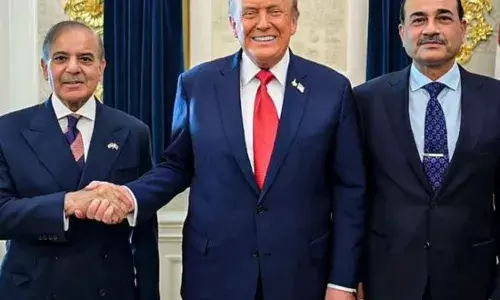 ਪਾਕਿਸਤਾਨ ਵਿੱਚ ਤਖ਼ਤਾਪਲਟ ਦੀ ਯੋਜਨਾ  ? ਕੌਣ ਦੇ ਰਿਹੈ ਸਾਥ ?