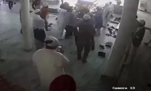 Fazilka News: ਗੁਰਦੁਆਰਾ ਸਾਹਿਬ ਚ ਖ਼ੂਨੀ ਝੜਪ, ਪ੍ਰਧਾਨਗੀ ਨੂੰ ਲੈਕੇ ਚੱਲੀਆਂ ਤਲਵਾਰਾਂ