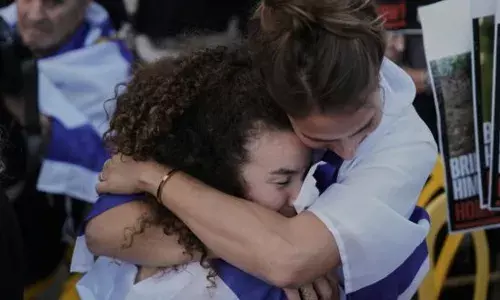 Breaking : ਹਮਾਸ ਨੇ 7 ਬੰਧਕਾਂ ਦਾ ਪਹਿਲਾ ਜੱਥਾ ਰਿਹਾਅ ਕੀਤਾ