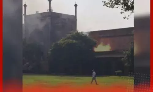 Breaking ਤਾਜ ਮਹਿਲ ਕੰਪਲੈਕਸ ਵਿੱਚ ਲੱਗੀ ਅੱਗ