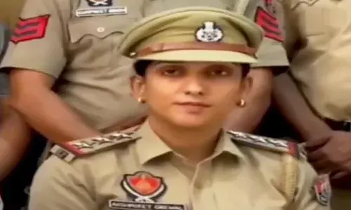 ਪੁਲੀਸ ਦੀ ਮੁਅੱਤਲ ਇੰਸਪੈਕਟਰ ਵੱਲੋਂ ਅਦਾਲਤ ਵਿੱਚ ਆਤਮ-ਸਮਰਪਣ, ਅਰਸ਼ਪ੍ਰੀਤ ਕੌਰ ਉੱਤੇ ਹਨ ਨਸ਼ਾ ਤਸਕਰਾਂ ਨੂੰ ਛੱਡਣ ਸਣੇ ਤਿੰਨ ਅਪਰਾਧਿਕ ਕੇਸ਼