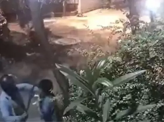 ਔਰਤ ਦੀ ਚੇਨ ਖੋਹੀ ਤੇ ਦੋ ਉਂਗਲਾਂ ਵੀ ਵੱਢੀਆਂ