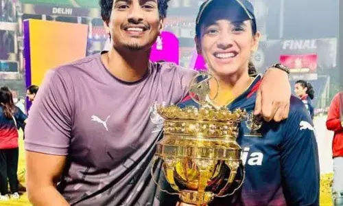 Smriti Mandhana: ਭਾਰਤੀ ਮਹਿਲਾ ਕ੍ਰਿਕਟਰ ਸਮ੍ਰਿਤੀ ਮੰਧਾਨਾ ਜਲਦ ਕਰਨ ਜਾ ਰਹੀ ਵਿਆਹ, ਜਾਣੋ ਕੌਣ ਹੈ ਹੋਣ ਵਾਲਾ ਪਤੀ