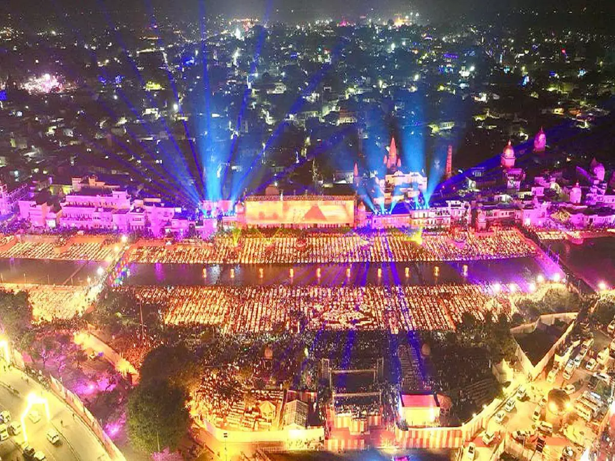 Ayodhya Diwali: ਦੀਵਾਲੀ ਤੋਂ ਪਹਿਲਾਂ ਦੁਲਹਨ ਵਾਂਗ ਸਜਿਆ ਅਯੁੱਧਿਆ ਦਾ ਰਾਮ ਮੰਦਰ, ਬਣ ਗਿਆ ਵਿਸ਼ਵ ਰਿਕਾਰਡ