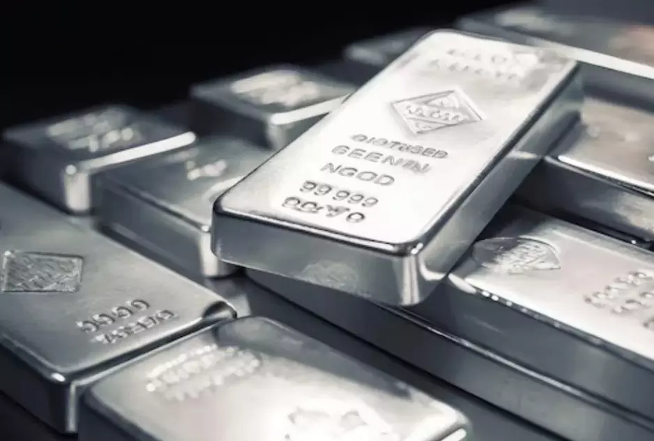 ਕੀ ਚਾਂਦੀ ਦੀਆਂ ਕੀਮਤਾਂ ਹੋਰ ਘਟਣਗੀਆਂ ਜਾਂ ਵਧਣਗੀਆਂ, ਜਾਣੋ ਮਾਹਿਰ ਕੀ ਕਹਿੰਦੇ ਹਨ?