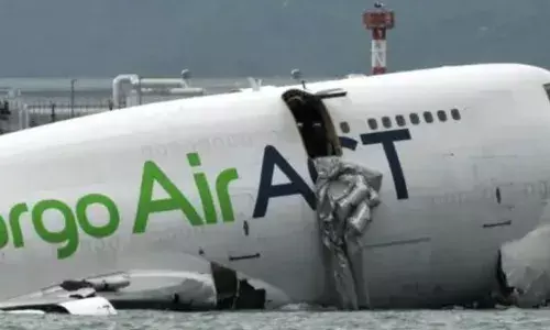 ਦੋ ਦੀ ਮੌਤ; ਜਹਾਜ਼ ਰਨਵੇਅ ਤੋਂ ਫਿਸਲ ਕੇ ਸਮੁੰਦਰ ਵਿੱਚ ਡਿੱਗਿਆ