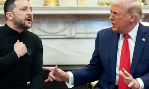 ਡੋਨਾਲਡ ਟਰੰਪ ਗੁੱਸੇ ਵਿੱਚ : ਵਗ੍ਹਾ ਕੇ ਮਾਰੇ ਕਾਗ਼ਜ਼