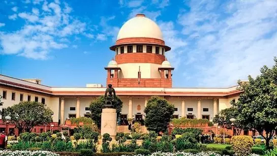 Supreme Court: 20 ਸਾਲ ਬਾਅਦ ਔਰਤ ਨੂੰ ਮਿਲਿਆ ਇਨਸਾਫ਼, ਸੁਪਰੀਮ ਕੋਰਟ ਨੇ ਪੀੜਤਾ ਨੂੰ ਮਸਾਂ ਲੱਭਿਆ Supreme Court: 20 ਸਾਲ ਬਾਅਦ ਔਰਤ ਨੂੰ ਮਿਲਿਆ ਇਨਸਾਫ਼, ਸੁਪਰੀਮ ਕੋਰਟ ਨੇ ਪੀੜਤਾ ਨੂੰ ਮਸਾਂ ਲੱਭਿਆ