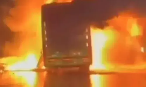 Update : ਹੈਦਰਾਬਾਦ ਤੋਂ ਬੰਗਲੁਰੂ ਜਾ ਰਹੀ ਵੋਲਵੋ ਬੱਸ ਕਿਵੇਂ ਸੜੀ ?, 11 ਲੋਕਾਂ ਦੀ ਮੌਤ