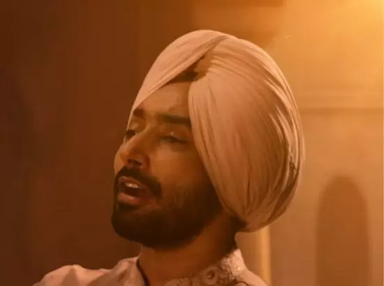 ਸਤਿੰਦਰ ਸਰਤਾਜ ਦੇ ਧਾਰਮਕ ਗੀਤ ਦੀ ਹੋ ਰਹੀ ਚਰਚਾ