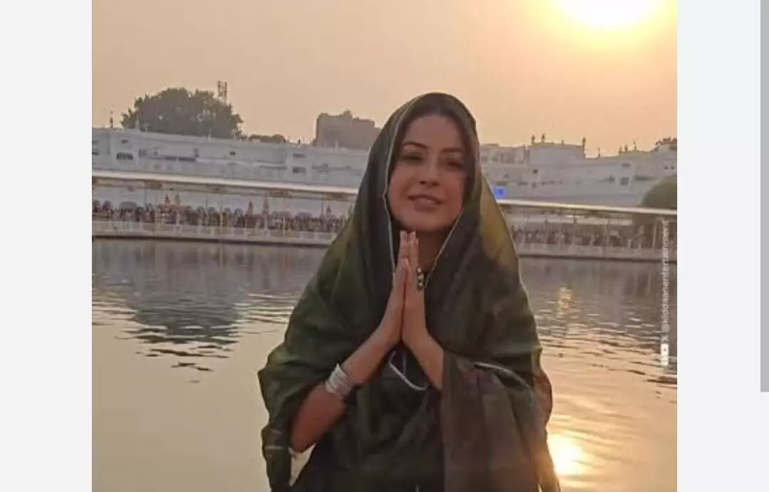 Shehnaaz Gill: ਪੰਜਾਬੀ ਅਦਾਕਾਰਾ ਸ਼ਹਿਨਾਜ਼ ਗਿੱਲ ਸ੍ਰੀ ਦਰਬਾਰ ਸਾਹਿਬ ਹੋਈ ਨਤਮਸਤਕ