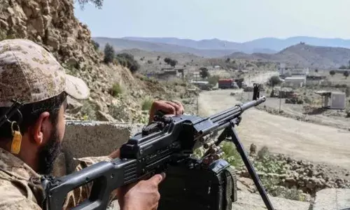 ਪਾਕਿਸਤਾਨੀ : ਸ਼ਾਂਤੀ ਵਾਰਤਾ ਚੱਲਣ ਦੇ ਬਾਵਜੂਦ, ਸਰਹੱਦ ਤੇ ਤਣਾਅ ਅਜੇ ਵੀ ਬਰਕਰਾਰ