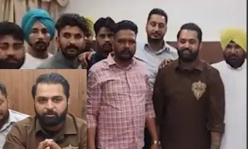 ਪੰਜਾਬੀ ਗਾਇਕ ਗੁਲਾਬ ਸਿੱਧੂ ਨੇ ਬਰਨਾਲਾ ਦੇ ਸਰਪੰਚਾਂ ਦੀ ਸਭਾ ਵਿੱਚ ਮੰਗੀ ਮਾਫ਼ੀ