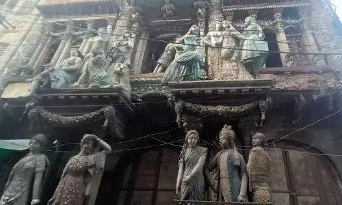 114 ਸਾਲ ਪੁਰਾਣਾ ਸ਼ੀਸ਼ ਮਹਿਲ ਡਿੱਗਣ ਦੀ ਕਗਾਰ ਤੇ, ਕਿਸੇ ਟਾਈਮ ਖਿੱਚਦਾ ਕੇਂਦਰ ਬਣਿਆ ਸ਼ੀਸ਼ ਮਹਿਲ ਦੇਖ ਰੇਖ ਤੋਂ ਵਾਂਝਾ