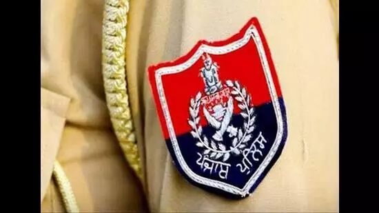 Punjab News: ਪੰਜਾਬ ਪੁਲਿਸ ਦਾ ਸਾਬਕਾ SSP ਗ੍ਰਿਫਤਾਰ, 8 ਸਾਲ ਪੁਰਾਣੇ ਮਾਮਲੇ ਚ ਕਰਵਾਈ Punjab News: ਪੰਜਾਬ ਪੁਲਿਸ ਦਾ ਸਾਬਕਾ SSP ਗ੍ਰਿਫਤਾਰ, 8 ਸਾਲ ਪੁਰਾਣੇ ਮਾਮਲੇ ਚ ਕਰਵਾਈ