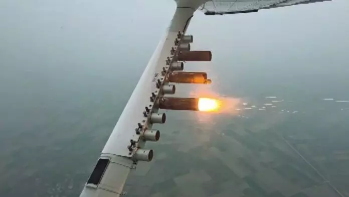 Cloud Seeding: ਕਲਾਊਡ ਸੀਡਿੰਗ ਦੇ ਬਾਵਜੂਦ ਨਹੀਂ ਪਿਆ ਨਕਲੀ ਮੀਂਹ, ਜਾਣੋ ਕੀ ਹੈ ਇਸਦੀ ਵਜ੍ਹਾ Cloud Seeding: ਕਲਾਊਡ ਸੀਡਿੰਗ ਦੇ ਬਾਵਜੂਦ ਨਹੀਂ ਪਿਆ ਨਕਲੀ ਮੀਂਹ, ਜਾਣੋ ਕੀ ਹੈ ਇਸਦੀ ਵਜ੍ਹਾ