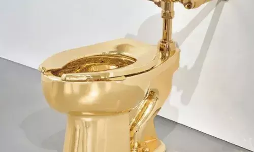 ਸੋਨੇ ਦੇ ਟਾਇਲਟ ਦੀ ਨਿਲਾਮੀ: ਸ਼ੁਰੂਆਤੀ ਕੀਮਤ ₹83 ਕਰੋੜ