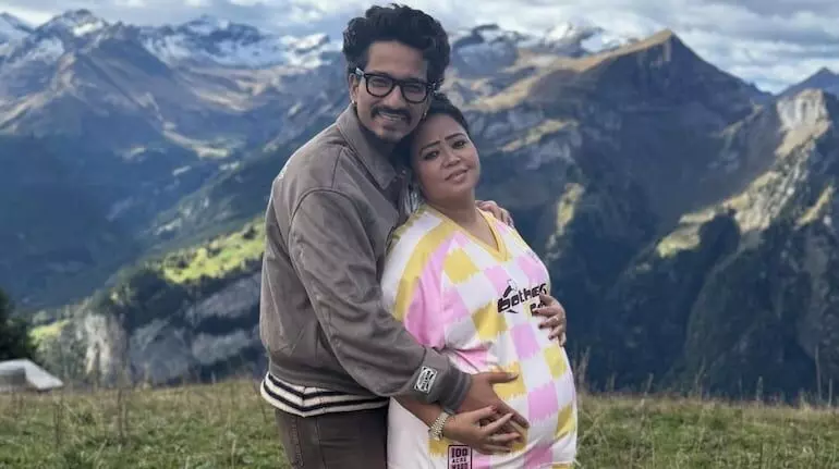 Bharti Singh: ਕਮੇਡੀਅਨ ਭਾਰਤੀ ਸਿੰਘ ਕਿਸੇ ਵੀ ਸਮੇਂ ਬਣ ਸਕਦੀ ਮਾਂ, ਹਸਪਤਾਲ ਹੋਈ ਦਾਖ਼ਲ Bharti Singh: ਕਮੇਡੀਅਨ ਭਾਰਤੀ ਸਿੰਘ ਕਿਸੇ ਵੀ ਸਮੇਂ ਬਣ ਸਕਦੀ ਮਾਂ, ਹਸਪਤਾਲ ਹੋਈ ਦਾਖ਼ਲ