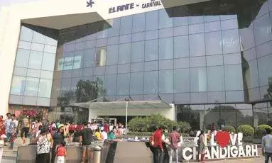 Chandigarh News: ਚੰਡੀਗੜ੍ਹ ਦੇ ਏਲਾਂਤੇ ਮਾਲ ਤੇ ਚੱਲਿਆ ਬੁਲਡੋਜ਼ਰ, ਪ੍ਰਸ਼ਾਸਨ ਨੇ ਕੀਤੀ ਸਖ਼ਤ ਕਾਰਵਾਈ