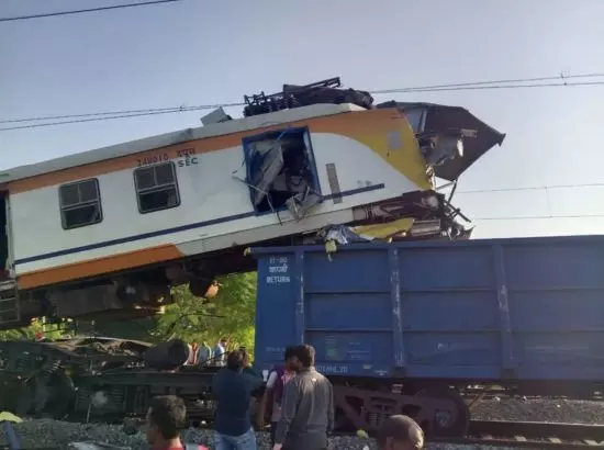 Breaking : ਬਿਲਾਸਪੁਰ ਰੇਲ ਹਾਦਸਾ : ਯਾਤਰੀ ਅਤੇ ਮਾਲ ਗੱਡੀ ਦੀ ਟੱਕਰ; ਹੈਲਪਲਾਈਨ ਨੰਬਰ ਜਾਰੀ