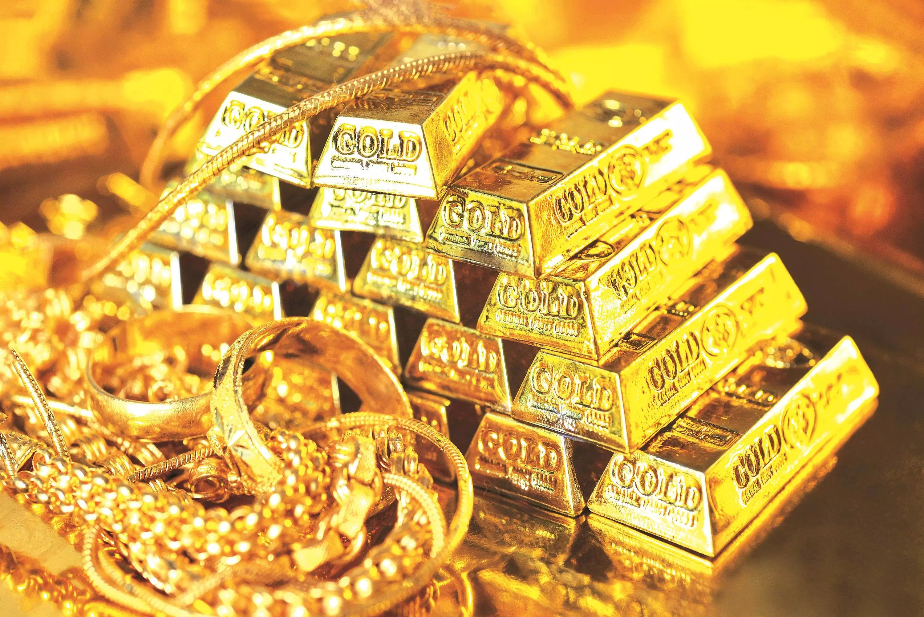 Gold Price: ਵਿਆਹਾਂ ਦਾ ਸੀਜ਼ਨ ਸ਼ੁਰੂ ਹੁੰਦੇ ਹੀ ਡਿੱਗੇ ਸੋਨੇ ਚਾਂਦੀ ਦੇ ਰੇਟ, ਜਾਣੋ ਆਪਣੇ ਸ਼ਹਿਰ ਵਿੱਚ ਕੀਮਤ Gold Price: ਵਿਆਹਾਂ ਦਾ ਸੀਜ਼ਨ ਸ਼ੁਰੂ ਹੁੰਦੇ ਹੀ ਡਿੱਗੇ ਸੋਨੇ ਚਾਂਦੀ ਦੇ ਰੇਟ, ਜਾਣੋ ਆਪਣੇ ਸ਼ਹਿਰ ਵਿੱਚ ਕੀਮਤ