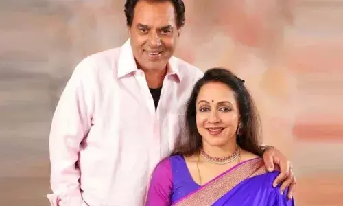 Dharmendra: ਹਸਪਤਾਲ ਚ ਭਰਤੀ ਪਤੀ ਧਰਮਿੰਦਰ ਦਾ ਪਤਾ ਲੈਣ ਪਹੁੰਚੀ ਹੇਮਾ ਮਾਲਿਨੀ, ਦੱਸਿਆ ਕਿਵੇਂ ਹੈ ਐਕਟਰ ਦੀ ਸਿਹਤ