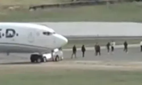 ਅਮਰੀਕਾ : ਹਵਾਈ ਜਹਾਜ਼ ’ਚ ਬੰਬ ਦੀ ਧਮਕੀ ਨੇ ਪਾਈਆਂ ਭਾਜੜਾਂ