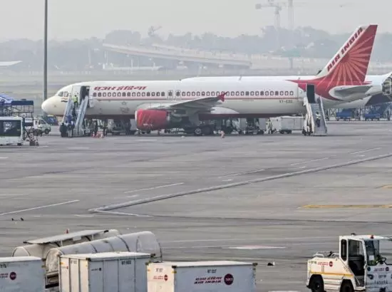 ਦਿੱਲੀ ਹਵਾਈ ਅੱਡੇ ਤੇ 100 ਤੋਂ ਵੱਧ ਉਡਾਣਾਂ ਪ੍ਰਭਾਵਿਤ, ਹਜ਼ਾਰਾਂ ਯਾਤਰੀ ਫਸੇ ਦਿੱਲੀ ਹਵਾਈ ਅੱਡੇ ਤੇ 100 ਤੋਂ ਵੱਧ ਉਡਾਣਾਂ ਪ੍ਰਭਾਵਿਤ, ਹਜ਼ਾਰਾਂ ਯਾਤਰੀ ਫਸੇ