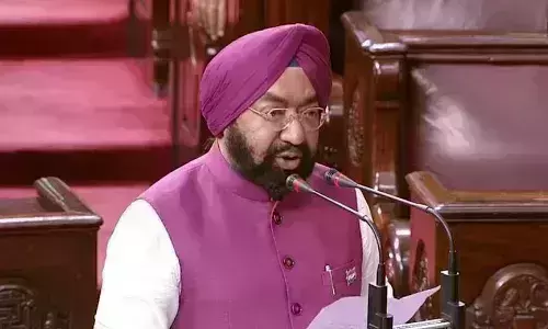 ਰਾਜ ਸਭਾ ਮੈਂਬਰ ਵਿਕਰਮਜੀਤ ਸਿੰਘ ਸਾਹਨੀ ਨੇ ਨੰਗਲ ਸੋਹਲ ਵਿੱਚ ਕੀਤਾ ਦੌਰਾ, ਕਿਸਾਨਾਂ ਦੇ ਦਰਦ ਨੂੰ ਸਮਝਿਆ, ਮੌਕੇ ਤੇ ਲਿਆ ਹਾਲਾਤਾਂ ਦਾ ਜਾਇਜ਼ਾ