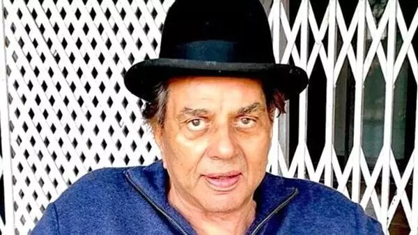 Dharmendra: ਧਰਮਿੰਦਰ ਦੀ ਹਾਲਤ ਕਾਫ਼ੀ ਨਾਜ਼ੁਕ, ਸਾਹ ਲੈਣ ਵਿੱਚ ਤਕਲੀਫ਼, ਪਰਿਵਾਰ ਪਹੁੰਚਿਆ ਹਸਪਤਾਲ