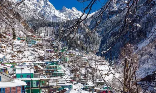 Weather News: ਉੱਤਰ ਭਾਰਤ ਵਿੱਚ ਕੜਾਕੇ ਦੀ ਠੰਢ, ਪਹਾੜੀ ਇਲਾਕਿਆਂ ਚ ਜੰਮਣ ਲੱਗ ਪਈ ਧਰਤੀ