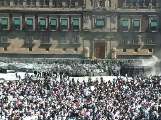 ਮੈਕਸੀਕੋ ਵਿੱਚ ਹਿੰਸਾ, ਲਾਠੀਚਾਰਜ ਅਤੇ ਅੱਥਰੂ ਗੈਸ ਦੇ ਗੋਲੇ, ਬਗਾਵਤ ਦੀ ਲਹਿਰ