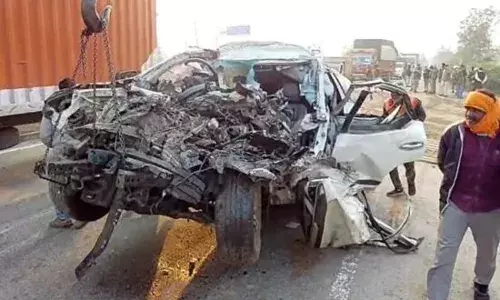 ਹਾਈਵੇਅ ਤੇ ਦਰਦਨਾਕ ਹਾਦਸਾ, ਕਾਰ ਟਰੈਕਟਰ-ਟਰਾਲੀ ਨਾਲ ਟਕਰਾਈ, 5 ਦੀ ਮੌਤ