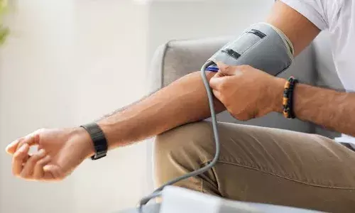 Health News: ਬਿਨਾਂ ਦਵਾਈਆਂ ਇੰਝ ਕਰੋ ਹਾਈ ਬਲੱਡ ਪ੍ਰੈਸ਼ਰ ਕੰਟਰੋਲ, ਅਪਣਾਓ ਘਰੇਲੂ ਤਰੀਕੇ