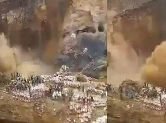 ਤਾਂਬੇ ਦੀ ਖਾਨ ਵਿੱਚ ਵੱਡਾ ਹਾਦਸਾ: 32 ਮਜ਼ਦੂਰਾਂ ਦੀ ਮੌਤ (ਵੀਡੀਓ) ਤਾਂਬੇ ਦੀ ਖਾਨ ਵਿੱਚ ਵੱਡਾ ਹਾਦਸਾ: 32 ਮਜ਼ਦੂਰਾਂ ਦੀ ਮੌਤ (ਵੀਡੀਓ)